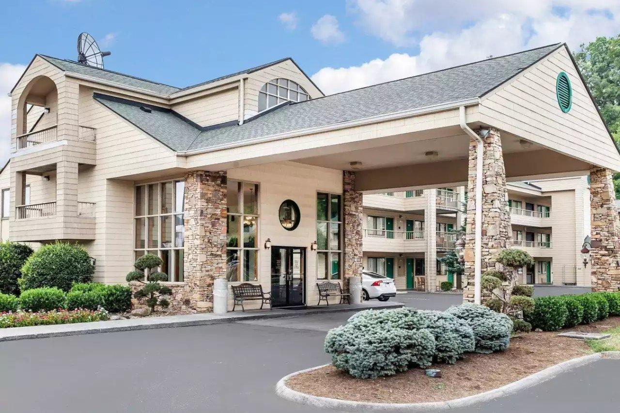 Quality Inn & Suites At Dollywood Lane Pigeon Forge Exteriör bild