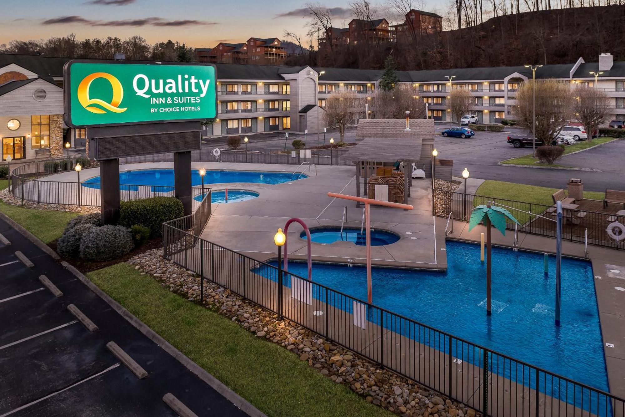 Quality Inn & Suites At Dollywood Lane Pigeon Forge Exteriör bild